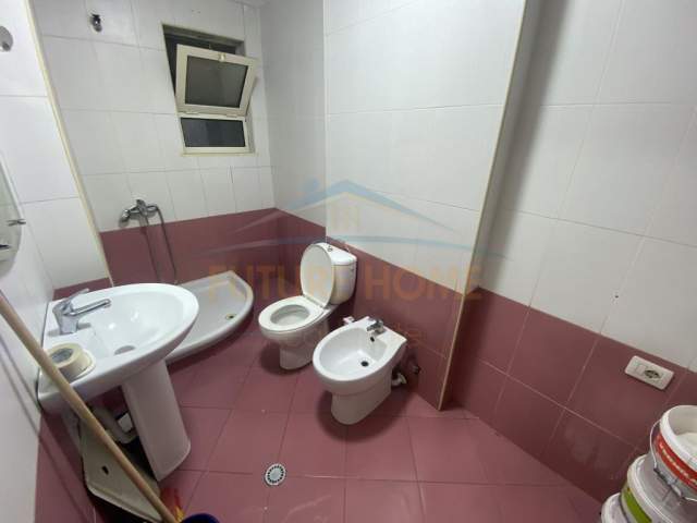 Tirane, shitet apartament 2+1+BLK Kati 2, 93 m² 107.000 Euro (Unaza e Re)