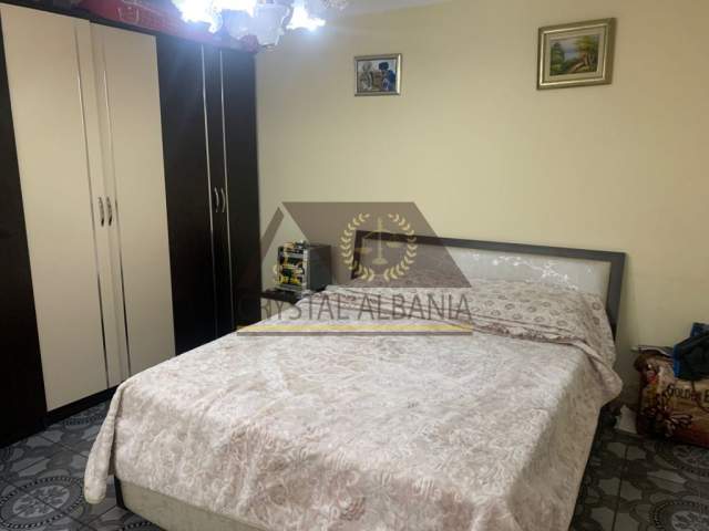 Tirane, jepet me qera apartament 3+1 Kati 1, 130 m² 600 Euro (Rruga "Mine Peza")