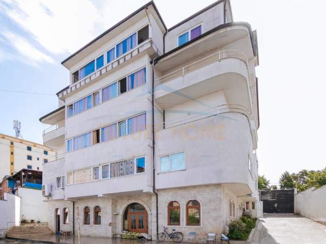 Tirane, jepet me qera ambjent biznesi Kati 1, 1.400 m² 4.000 Euro (Rruga Aleksandër Moisiu)