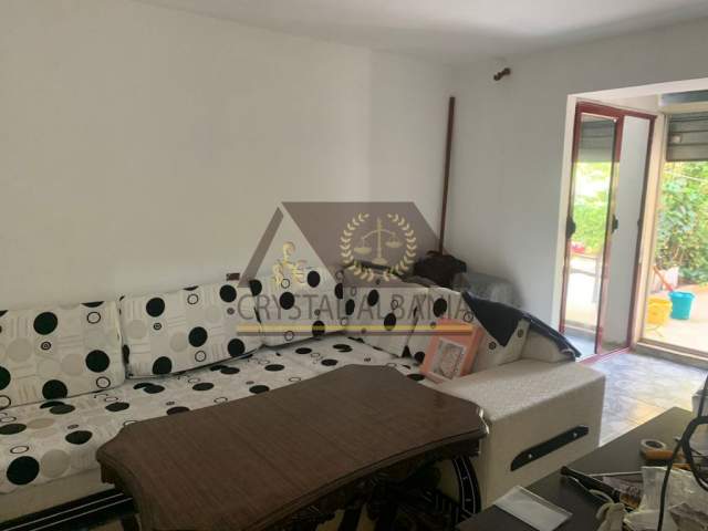 Tirane, jepet me qera apartament 3+1 Kati 1, 130 m² 600 Euro (Rruga "Mine Peza")