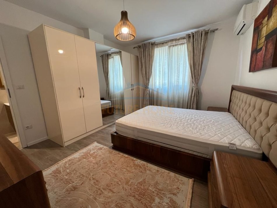 Tirane, jepet me qera apartament 3+1+Ballkon Kati 3, 124 m² 1.200 € (NIKOLLA TUPE)