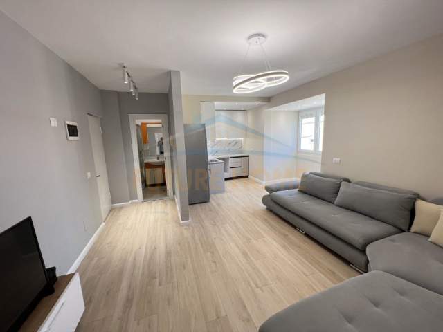 Tirane, shitet apartament Kati 7, 65 m² 85.000 Euro (FUSHA E AVIACIONIT)