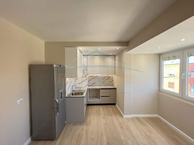 Tirane, shitet apartament Kati 7, 65 m² 85.000 Euro (FUSHA E AVIACIONIT)