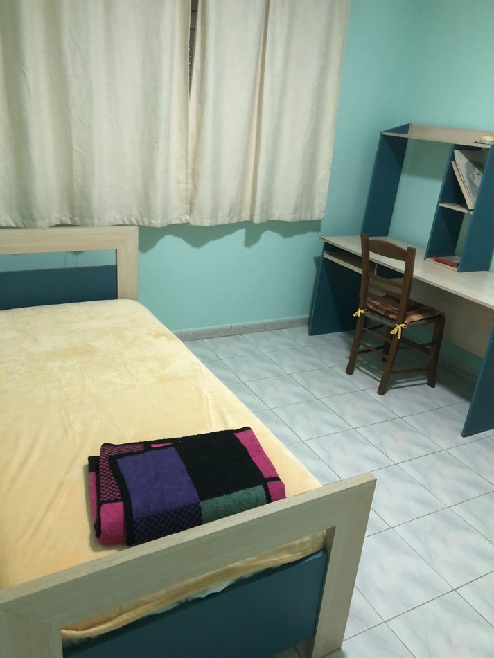 Tirane, jepet me qera apartament 3+1 Kati 2, 750 € 