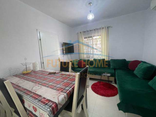 Tirane, jepet me qera apartament Kati 0, 110 m² 600 Euro (Komuna Parisit)
