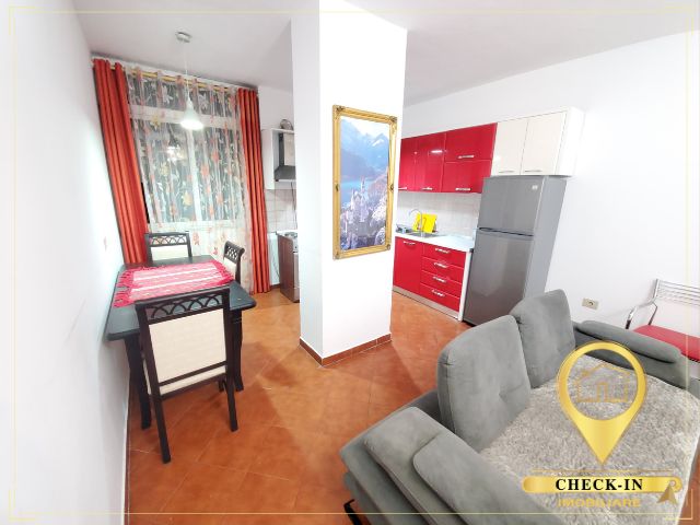 Shitet apartament 1+1 i mobiluar tek Ish - Restorant Durresi