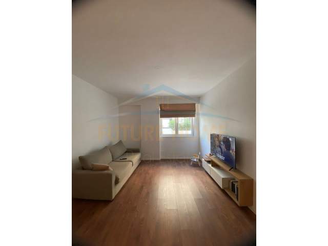 Tirane, jepet me qera apartament Kati 2, 69 m² 550 Euro (Liqeni i Thate)