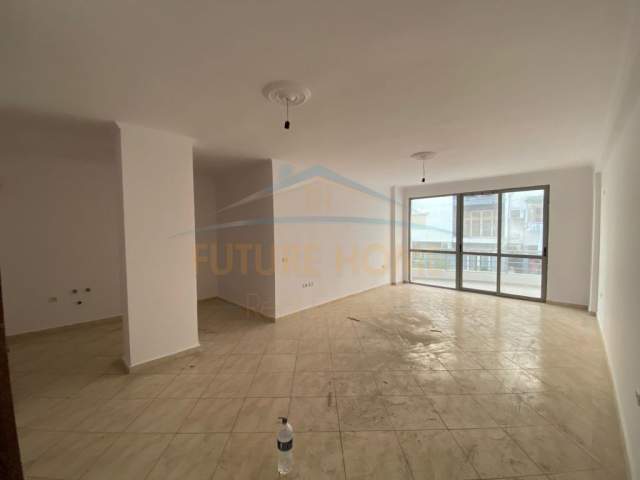 Tirane, shitet apartament Kati 4, 108 m² 110.000 Euro (Yzberisht)