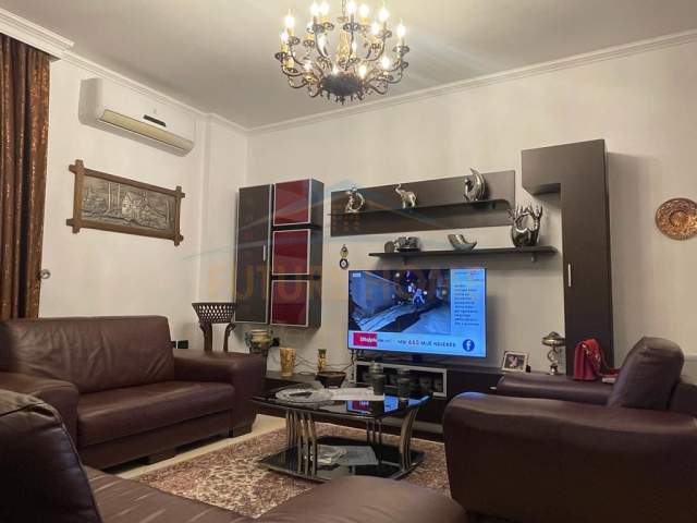 Tirane, shitet apartament 3+1 Kati 4, 120 m² 150.000 Euro (Gjon Belushi)