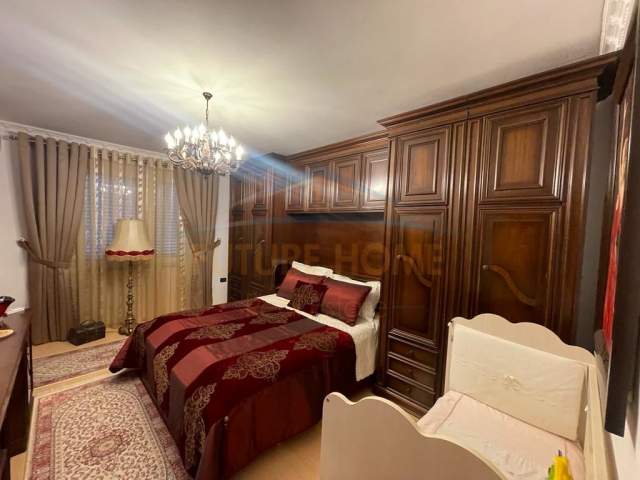 Tirane, shitet apartament 3+1 Kati 4, 120 m² 150.000 Euro (Gjon Belushi)