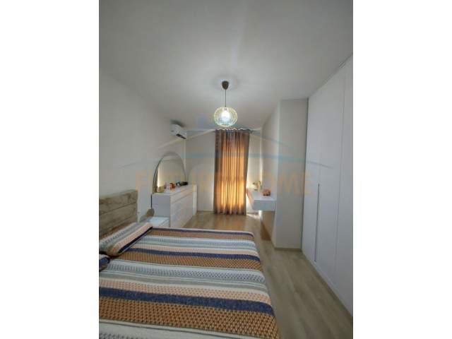 Tirane, jepet me qera apartament 2+1+BLK Kati 3, 104 m² 600 Euro (ali demi)