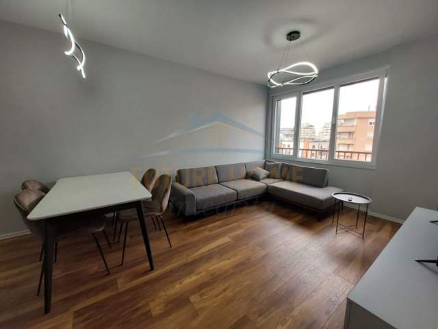 Tirane, jepet me qera apartament Kati 5, 96 m² 1.200 Euro (Pazari i ri prane ATSH)