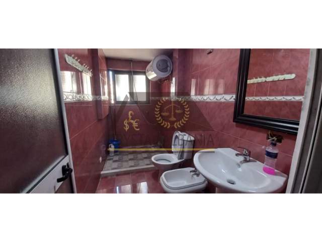 Tirane, jepet me qera apartament 2+1+BLK Kati 6, 80 m² 800 Euro (Rruga Barrikadave)