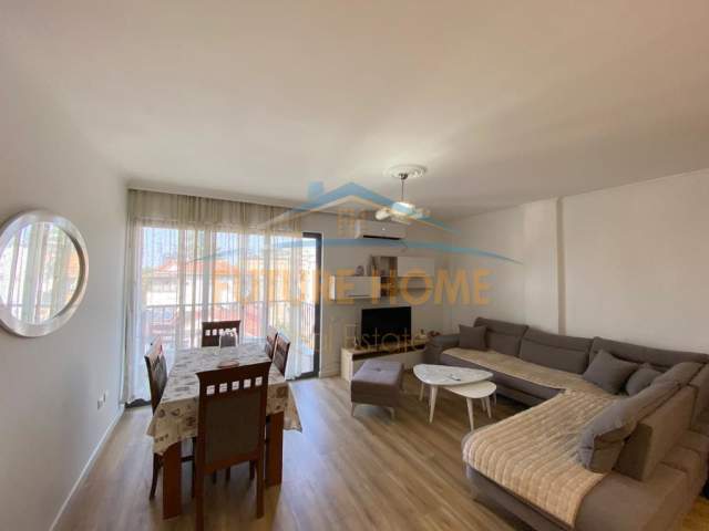 Tirane, jepet me qera apartament Kati 0, 105 m² 900 Euro (Rruga e bogdaneve)