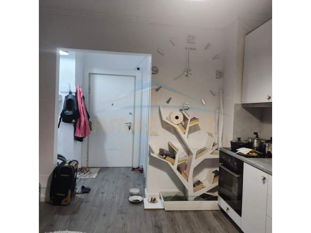 Tirane, jepet me qera apartament Kati 2, 40 m² 350 Euro (pallatet cabej)