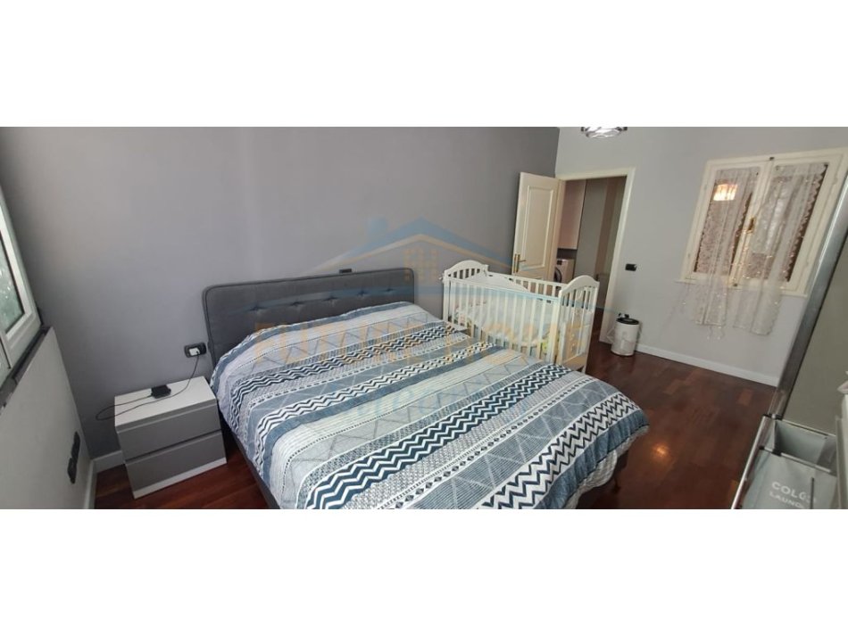 Tirane, shitet apartament Dublex Kati 3, 142 m² 350.000 Euro (Rruga Pjeter Bogdani)