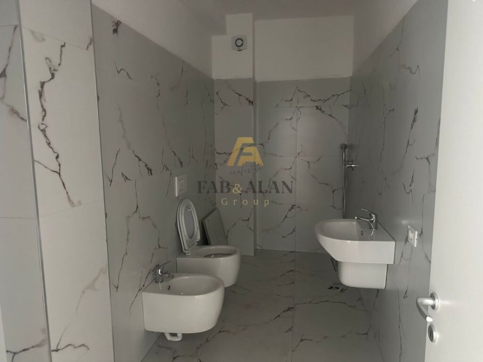 Tirane, shitet apartament 1+1 Kati 1, 73 m² 101.800 € (Vila L3, Astir)