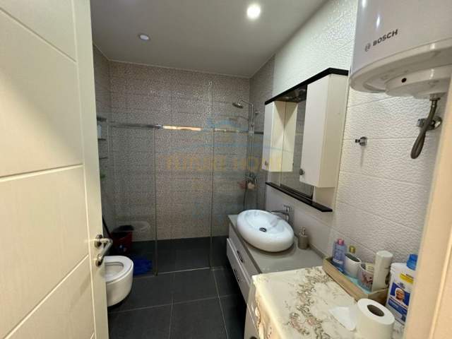 Tirane, jepet me qera apartament Kati 5, 120 m² 700 Euro (Rruga e Kavajes)