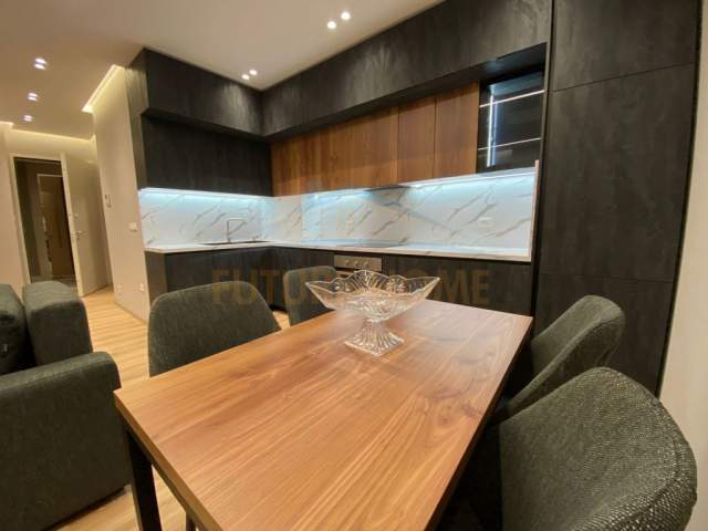 Tirane, jepet me qera apartament Kati 2, 70 m² 800 Euro (Zogu I Zi)