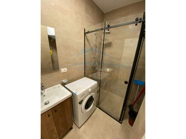 Tirane, jepet me qera apartament 1+1+BLK Kati 2, 70 m² 800 Euro (zogu i zi)