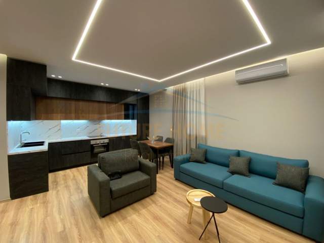 Tirane, jepet me qera apartament Kati 2, 70 m² 800 Euro (Zogu I Zi)