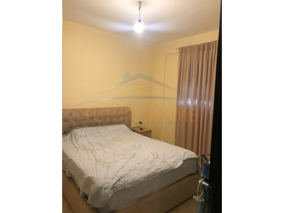 Shiten 2 Apartamente 1+1, Fresku , Tiranë .