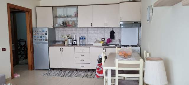 Tirane, jepet me qera apartament 1+1+BLK Kati 2, 65 m² 40.000 Leke (prapa Keshit)