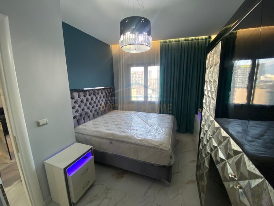 Tirane, jepet me qera apartament 1+1 Kati 9, 60 m² 600 € (ZOGU ZI)