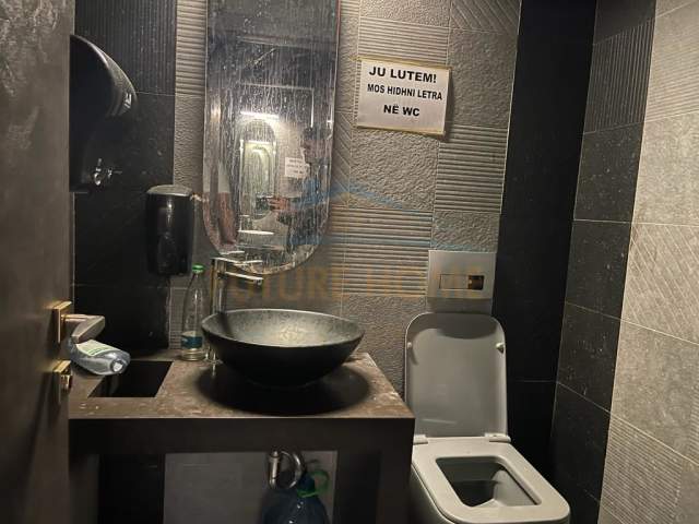 Tirane, jepet me qera ambjent biznesi Kati 0, 341 m² 4.500 Euro (Rruga Pjeter Bogdani)