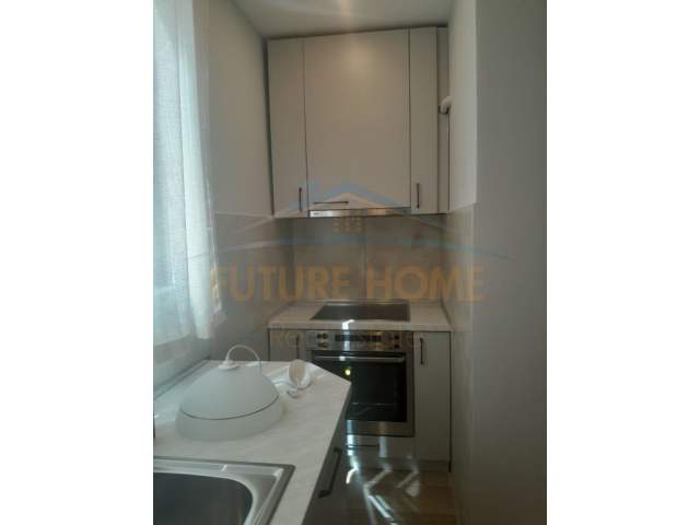 Tirane, jepet me qera apartament 2+1 Kati 2, 65 m² 400 Euro