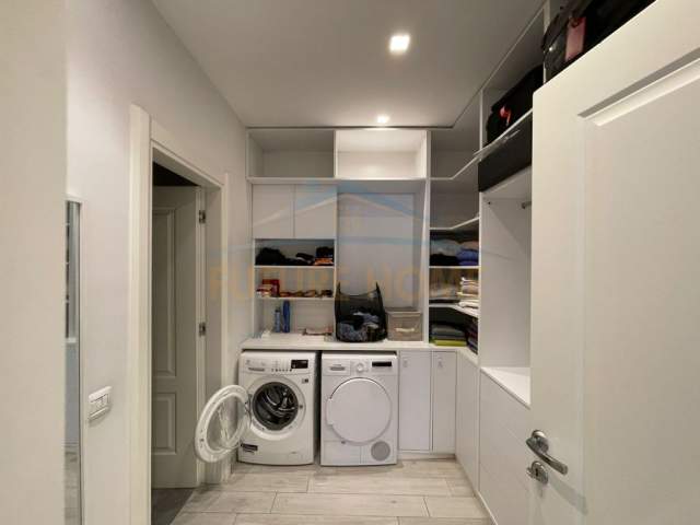 Tirane, jepet me qera apartament 2+1+BLK Kati 6, 140 m² 1.400 Euro