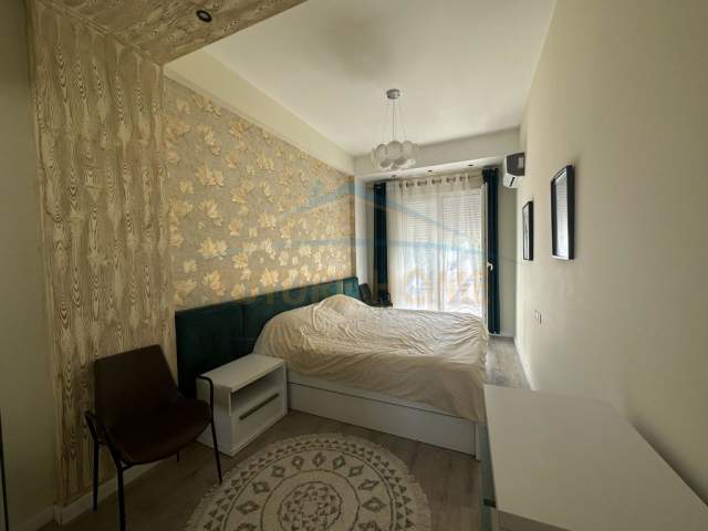 Tirane, jepet me qera apartament Kati 1, 87 m² 600 Euro (Kodra e Diellit)