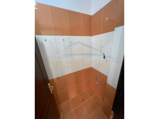 Korce, shitet apartament 2+1+BLK Kati 6, 108 m² 58.000 Euro (Lagjia 18, Korçë)