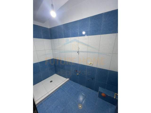 Korce, shitet apartament 2+1+BLK Kati 3, 125 m² 67.500 Euro (Lagjia 18, Korçë)
