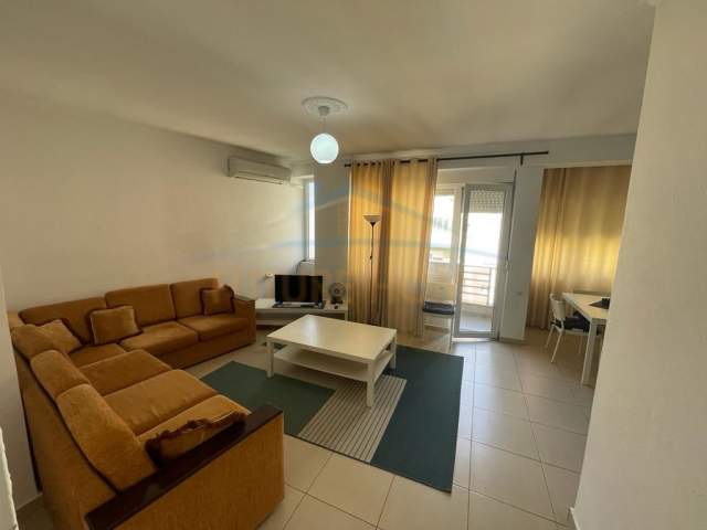 Korce, shitet apartament 2+1 Kati 5, 115 m² 62.000 Euro (Lagjia 18)