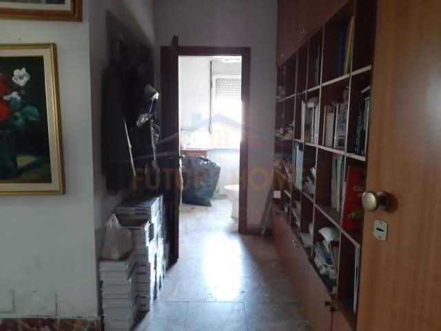 Tirane, jepet me qera apartament Kati 4, 70 m² 750 Euro (Stacioni Trenit)