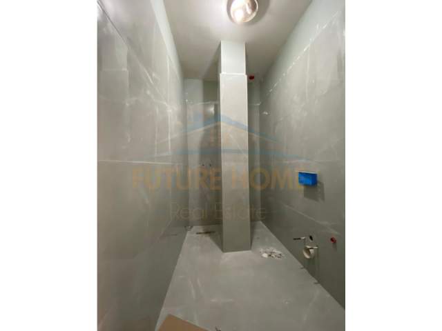 Tirane, jepet me qera ambjent biznesi Kati 0, 121 m² 1.000 Euro (Zogu I Zi)