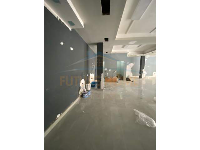 Tirane, jepet me qera ambjent biznesi Kati 0, 121 m² 1.000 Euro (Zogu I Zi)