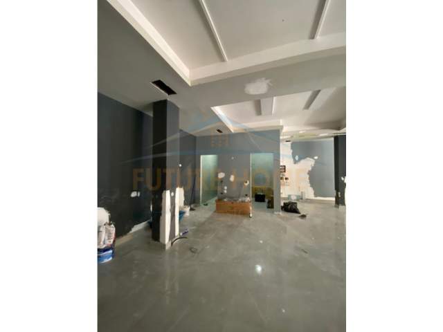 Tirane, jepet me qera ambjent biznesi Kati 0, 121 m² 1.000 Euro (Zogu I Zi)
