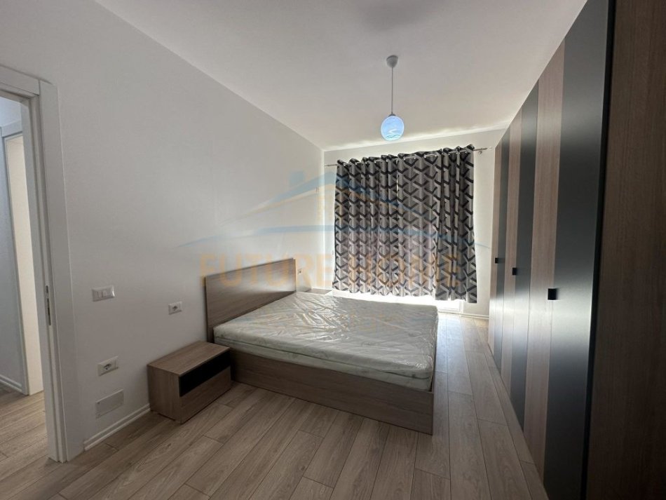 Tirane, jepet me qera apartament 2+1 Kati 9, 107 m² 600 € (YZBERISHT)