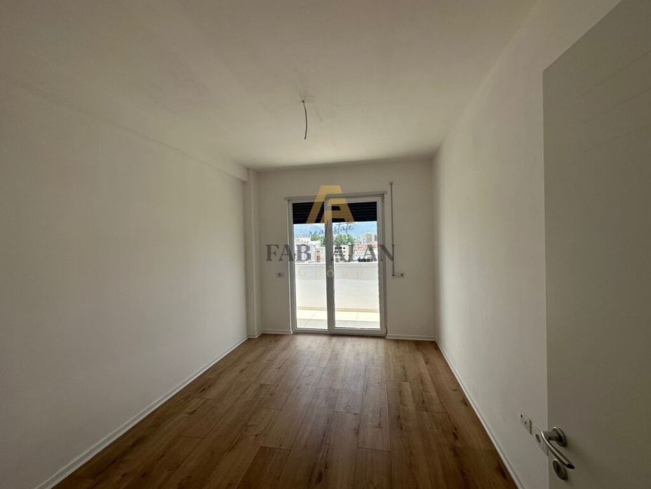 Tirane, shitet apartament 2+1+VERANDE Kati 5, 80 m² 124.000 € (Vila L3, Astir)