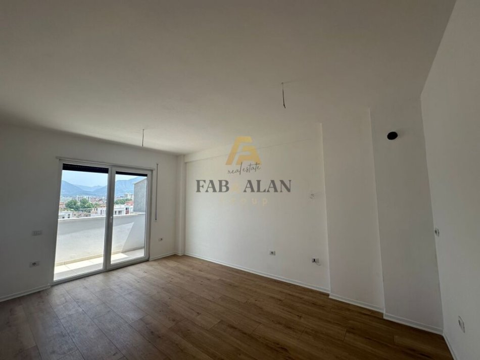 Tirane, shitet apartament 2+1+VERANDE Kati 5, 80 m² 124.000 € (Vila L3, Astir)