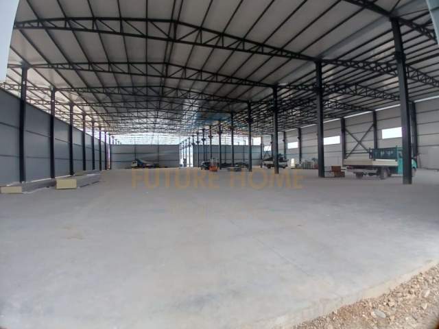 Durres, jepet me qera ambjent biznesi Kati 0, 5.000 m² 3.645 Euro (sektori rinia)