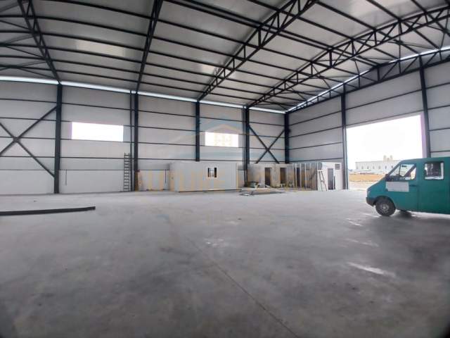 Durres, jepet me qera ambjent biznesi Kati 0, 5.000 m² 3.645 Euro (sektori rinia)
