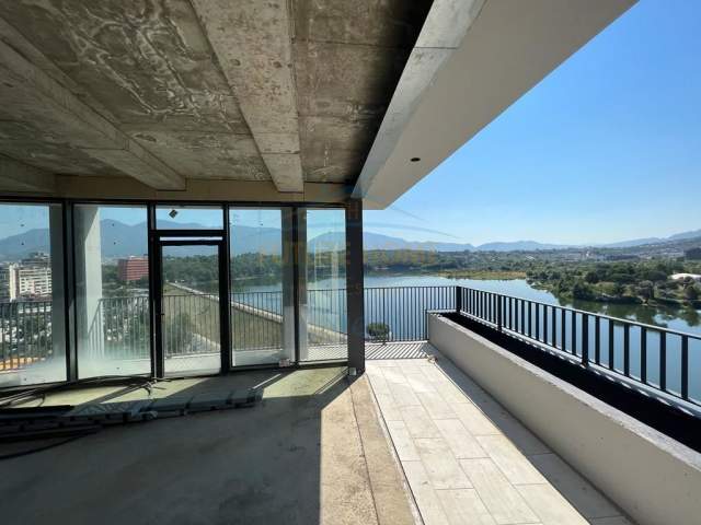 Tirane, shitet apartament Kati 8, 200 m² 560.000 Euro (Lake View Residence, Godina A)