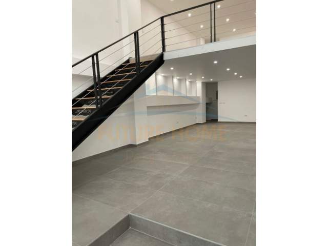 Tirane, jepet me qera ambjent biznesi Kati 0, 250 m² 2.500 Euro (Perballe Parlamentit)