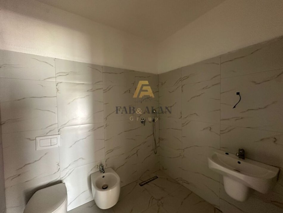 Tirane, shitet apartament 2+1+VERANDE Kati 5, 80 m² 124.000 € (Vila L3, Astir)
