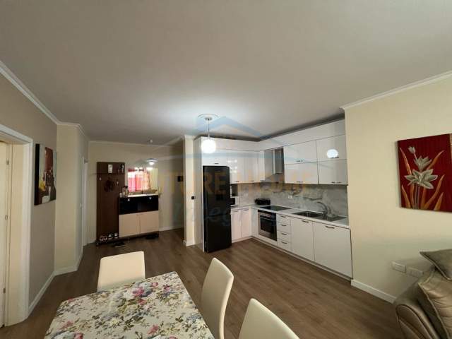 Tirane, shitet apartament Kati 2, 106 m² 125.000 Euro (Misti Mame, Prane Bar Ciao)