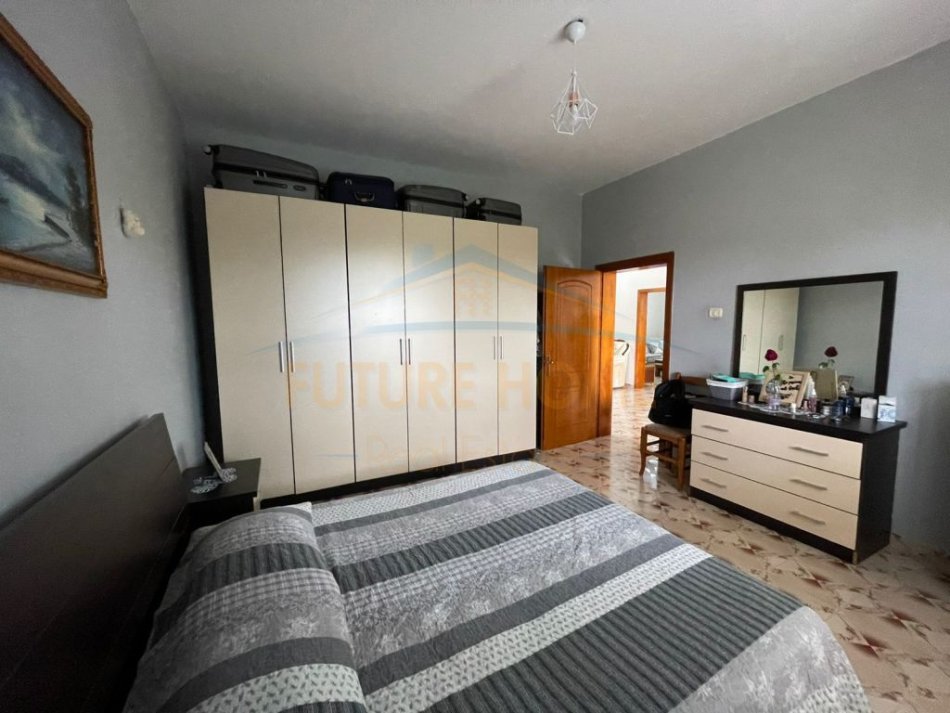 Shitet Shtëpi Private në Shkozet, Durres.