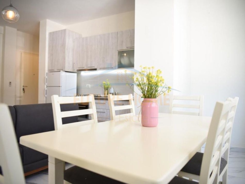 Shitet, Apartament 2+1, Lura 2, Gjiri i Lalzit